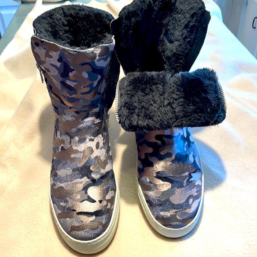 J Slides zip up bootie